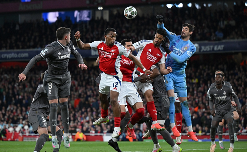 thua-dam-arsenal-real-madrid-lai-buoc-vao-tro-choi-sinh-tu-quen-thuoc